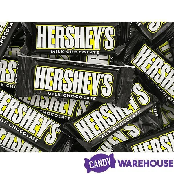 Hershey's Chocolate Glow in the Dark Snack Size Candy Bars: 9.45-Ounce Bag - Image 3